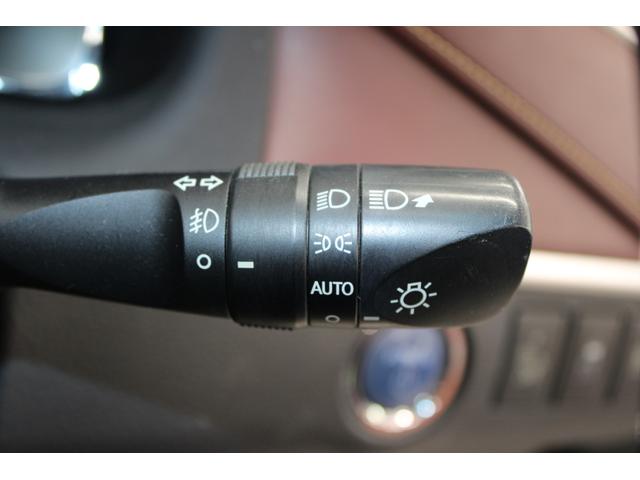 ハリアーハイブリッド プレミアム　アドバンスドパッケージ　禁煙車　サンルーフ　ＪＢＬサウンド　ＯＰ９．２インチナビ　パノラミックビューモニター　おくだけ充電　電動バックドア　ハーフレザー　パワーシート　ＬＥＤヘッドライト　レーダークルーズ　フルセグ（57枚目）