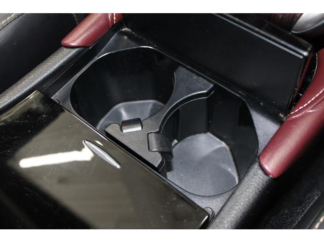 ハリアーハイブリッド プレミアム　アドバンスドパッケージ　禁煙車　サンルーフ　ＪＢＬサウンド　ＯＰ９．２インチナビ　パノラミックビューモニター　おくだけ充電　電動バックドア　ハーフレザー　パワーシート　ＬＥＤヘッドライト　レーダークルーズ　フルセグ（69枚目）