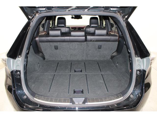 ハリアーハイブリッド プレミアム　アドバンスドパッケージ　禁煙車　サンルーフ　ＪＢＬサウンド　ＯＰ９．２インチナビ　パノラミックビューモニター　おくだけ充電　電動バックドア　ハーフレザー　パワーシート　ＬＥＤヘッドライト　レーダークルーズ　フルセグ（76枚目）