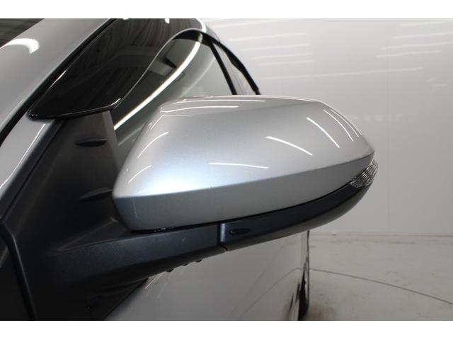 ヤリス ハイブリッドＸ　禁煙車　純正ディスプレイオーディオ　バックカメラ　ビルトインＥＴＣ　レーダークルーズコントロール　衝突軽減ブレーキ　オートマチックハイビーム　レーンキープアシスト　純正フロアマット　ＵＳＢ入力端子（13枚目）