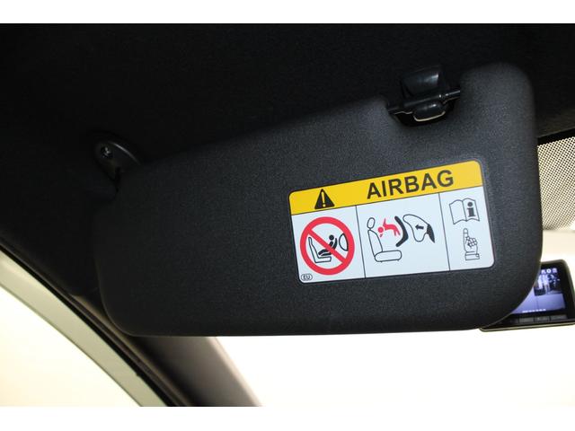 ヤリス ハイブリッドＸ　禁煙車　純正ディスプレイオーディオ　バックカメラ　ビルトインＥＴＣ　レーダークルーズコントロール　衝突軽減ブレーキ　オートマチックハイビーム　レーンキープアシスト　純正フロアマット　ＵＳＢ入力端子（55枚目）