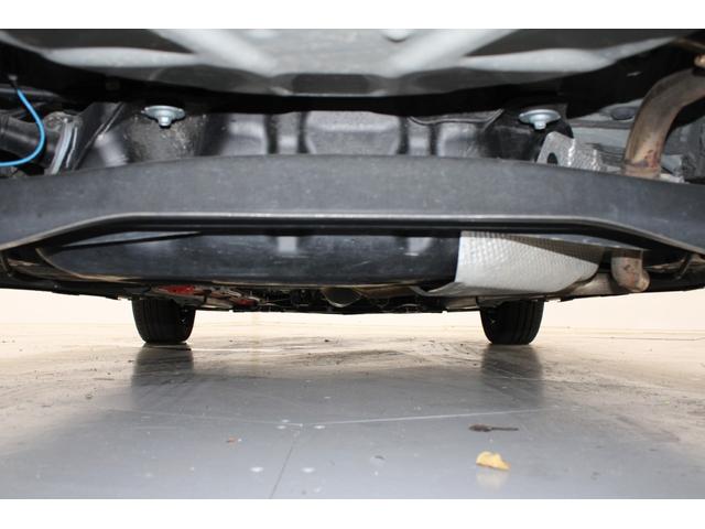 ヤリス ハイブリッドＸ　禁煙車　純正ディスプレイオーディオ　バックカメラ　ビルトインＥＴＣ　レーダークルーズコントロール　衝突軽減ブレーキ　オートマチックハイビーム　レーンキープアシスト　純正フロアマット　ＵＳＢ入力端子（63枚目）