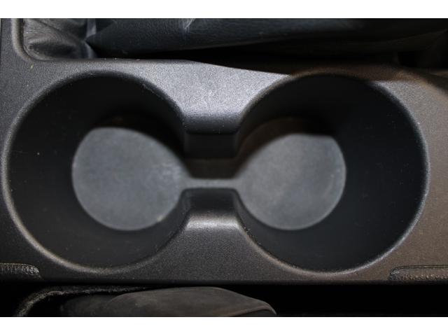 ヤリス ハイブリッドＸ　禁煙車　純正ディスプレイオーディオ　バックカメラ　ビルトインＥＴＣ　レーダークルーズコントロール　衝突軽減ブレーキ　オートマチックハイビーム　レーンキープアシスト　純正フロアマット　ＵＳＢ入力端子（64枚目）