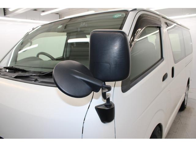 ハイエースバン ロングＤＸ　５速ＭＴ　純正ラジオチューナー　ＥＴＣ　エアコン　両側スライドドア　運転席助手席ＳＲＳエアバック　１２Ｖ１２０Ｗシガーソケット　純正１５インチスチールホイール　運転席パワーウィンドウ　キーレス　ＡＢＳ（16枚目）