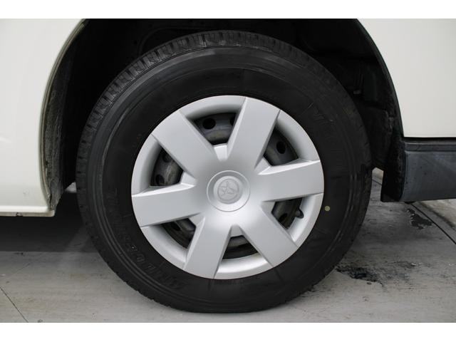 ハイエースバン ロングＤＸ　５速ＭＴ　純正ラジオチューナー　ＥＴＣ　エアコン　両側スライドドア　運転席助手席ＳＲＳエアバック　１２Ｖ１２０Ｗシガーソケット　純正１５インチスチールホイール　運転席パワーウィンドウ　キーレス　ＡＢＳ（19枚目）