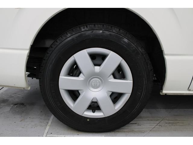 ハイエースバン ロングＤＸ　５速ＭＴ　純正ラジオチューナー　ＥＴＣ　エアコン　両側スライドドア　運転席助手席ＳＲＳエアバック　１２Ｖ１２０Ｗシガーソケット　純正１５インチスチールホイール　運転席パワーウィンドウ　キーレス　ＡＢＳ（22枚目）