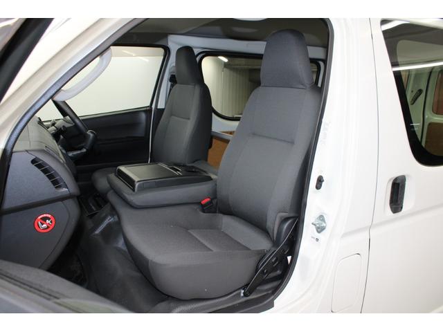 ハイエースバン ロングＤＸ　５速ＭＴ　純正ラジオチューナー　ＥＴＣ　エアコン　両側スライドドア　運転席助手席ＳＲＳエアバック　１２Ｖ１２０Ｗシガーソケット　純正１５インチスチールホイール　運転席パワーウィンドウ　キーレス　ＡＢＳ（31枚目）