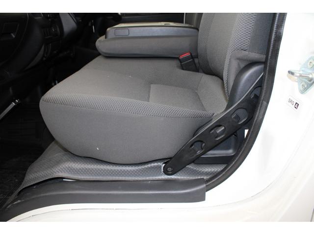 ハイエースバン ロングＤＸ　５速ＭＴ　純正ラジオチューナー　ＥＴＣ　エアコン　両側スライドドア　運転席助手席ＳＲＳエアバック　１２Ｖ１２０Ｗシガーソケット　純正１５インチスチールホイール　運転席パワーウィンドウ　キーレス　ＡＢＳ（32枚目）