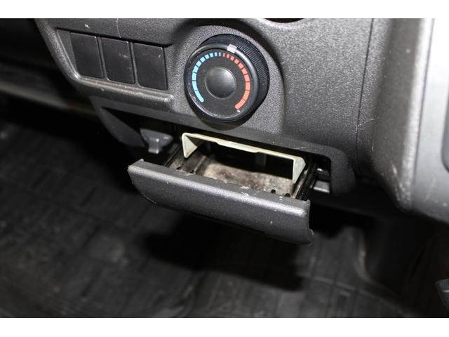 ハイエースバン ロングＤＸ　５速ＭＴ　純正ラジオチューナー　ＥＴＣ　エアコン　両側スライドドア　運転席助手席ＳＲＳエアバック　１２Ｖ１２０Ｗシガーソケット　純正１５インチスチールホイール　運転席パワーウィンドウ　キーレス　ＡＢＳ（40枚目）
