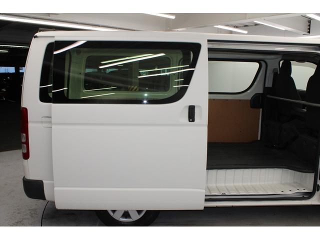 ハイエースバン ロングＤＸ　５速ＭＴ　純正ラジオチューナー　ＥＴＣ　エアコン　両側スライドドア　運転席助手席ＳＲＳエアバック　１２Ｖ１２０Ｗシガーソケット　純正１５インチスチールホイール　運転席パワーウィンドウ　キーレス　ＡＢＳ（48枚目）