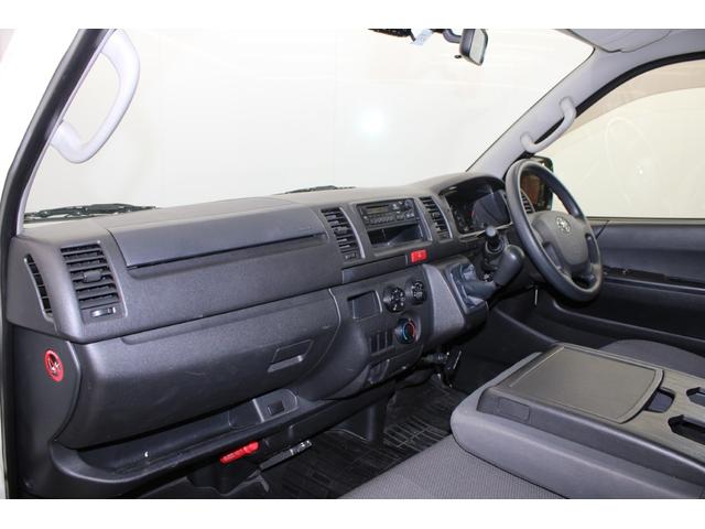 ハイエースバン ロングＤＸ　５速ＭＴ　純正ラジオチューナー　ＥＴＣ　エアコン　両側スライドドア　運転席助手席ＳＲＳエアバック　１２Ｖ１２０Ｗシガーソケット　純正１５インチスチールホイール　運転席パワーウィンドウ　キーレス　ＡＢＳ（50枚目）