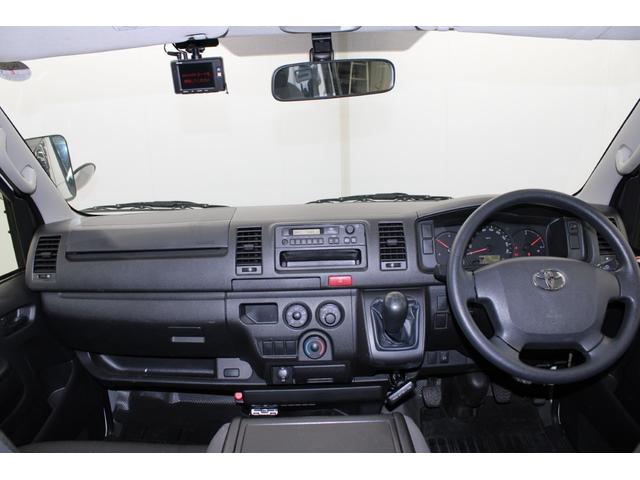 ハイエースバン ロングＤＸ　５速ＭＴ　純正ラジオチューナー　ＥＴＣ　エアコン　両側スライドドア　運転席助手席ＳＲＳエアバック　１２Ｖ１２０Ｗシガーソケット　純正１５インチスチールホイール　運転席パワーウィンドウ　キーレス　ＡＢＳ（56枚目）