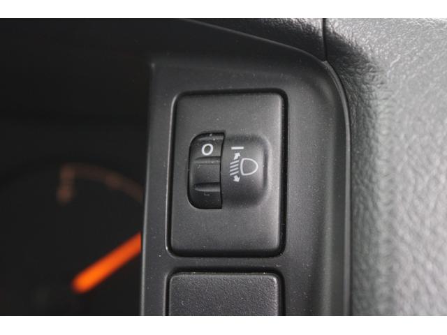 ハイエースバン ロングＤＸ　５速ＭＴ　純正ラジオチューナー　ＥＴＣ　エアコン　両側スライドドア　運転席助手席ＳＲＳエアバック　１２Ｖ１２０Ｗシガーソケット　純正１５インチスチールホイール　運転席パワーウィンドウ　キーレス　ＡＢＳ（59枚目）