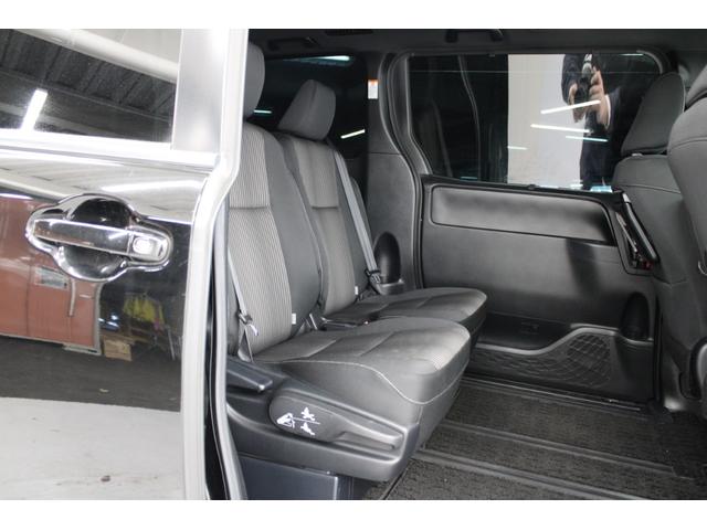 ヴォクシー ZS 後期型 禁煙車 サンルーフ ALPINE12.8型後席モニター モデリスタフルエアロ 純正10インチナビ バックカメラ フルセグ 両側電動スライドドア 衝突軽減 クルーズコントロール ビルトインETC(37枚目)