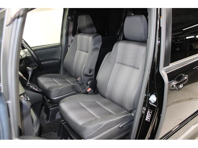 ヴォクシー ZS 後期型 禁煙車 サンルーフ ALPINE12.8型後席モニター モデリスタフルエアロ 純正10インチナビ バックカメラ フルセグ 両側電動スライドドア 衝突軽減 クルーズコントロール ビルトインETC(40枚目)