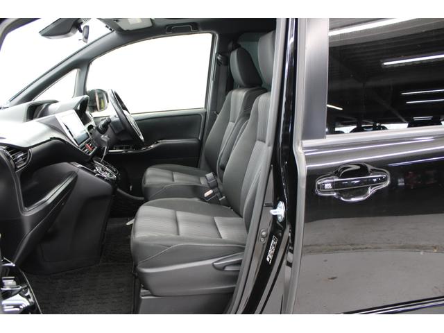 ヴォクシー ZS 後期型 禁煙車 サンルーフ ALPINE12.8型後席モニター モデリスタフルエアロ 純正10インチナビ バックカメラ フルセグ 両側電動スライドドア 衝突軽減 クルーズコントロール ビルトインETC(42枚目)