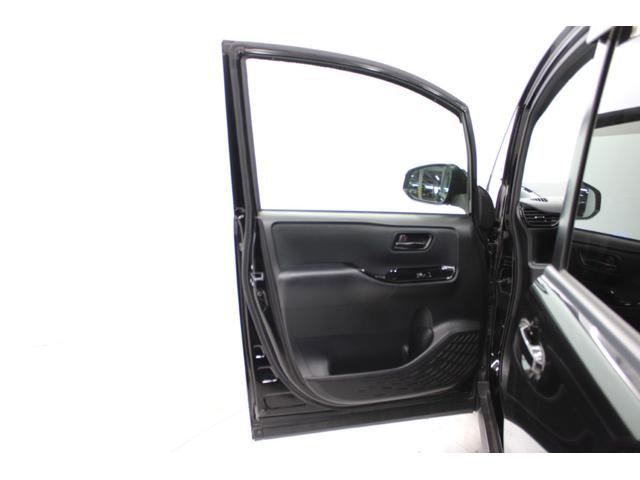 ヴォクシー ZS 後期型 禁煙車 サンルーフ ALPINE12.8型後席モニター モデリスタフルエアロ 純正10インチナビ バックカメラ フルセグ 両側電動スライドドア 衝突軽減 クルーズコントロール ビルトインETC(43枚目)