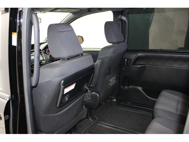 ヴォクシー ZS 後期型 禁煙車 サンルーフ ALPINE12.8型後席モニター モデリスタフルエアロ 純正10インチナビ バックカメラ フルセグ 両側電動スライドドア 衝突軽減 クルーズコントロール ビルトインETC(45枚目)