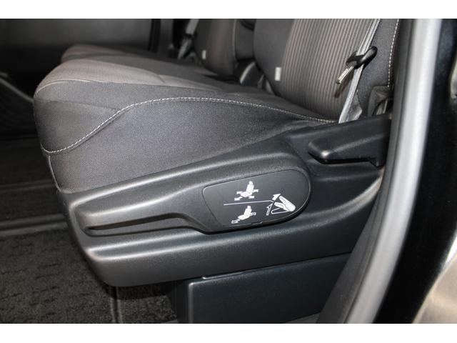 ヴォクシー ZS 後期型 禁煙車 サンルーフ ALPINE12.8型後席モニター モデリスタフルエアロ 純正10インチナビ バックカメラ フルセグ 両側電動スライドドア 衝突軽減 クルーズコントロール ビルトインETC(47枚目)