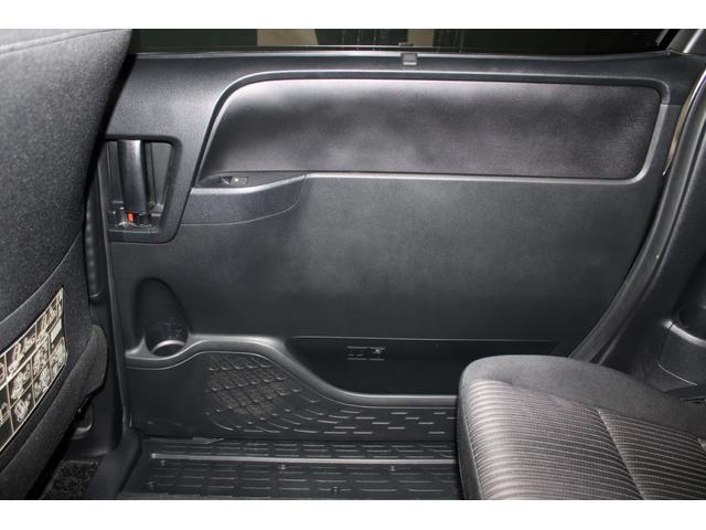 ヴォクシー ZS 後期型 禁煙車 サンルーフ ALPINE12.8型後席モニター モデリスタフルエアロ 純正10インチナビ バックカメラ フルセグ 両側電動スライドドア 衝突軽減 クルーズコントロール ビルトインETC(49枚目)