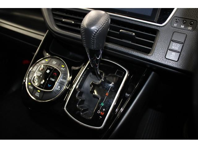 ヴォクシー ZS 後期型 禁煙車 サンルーフ ALPINE12.8型後席モニター モデリスタフルエアロ 純正10インチナビ バックカメラ フルセグ 両側電動スライドドア 衝突軽減 クルーズコントロール ビルトインETC(75枚目)