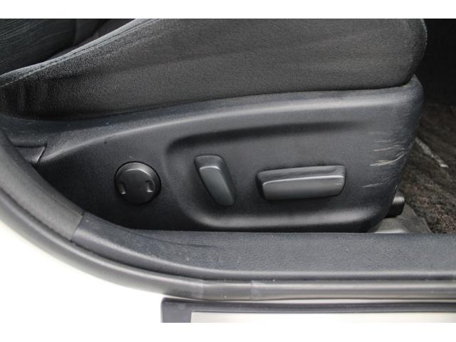 クラウンハイブリッド アスリートS 純正ナビ フルセグ バックカメラ レーダークルーズ 純正18インチAW 衝突軽減 パワーシート 防眩インナーミラー パークアシスト クリアランスソナー LEDヘッド Bluetooth ETC TRC(28枚目)