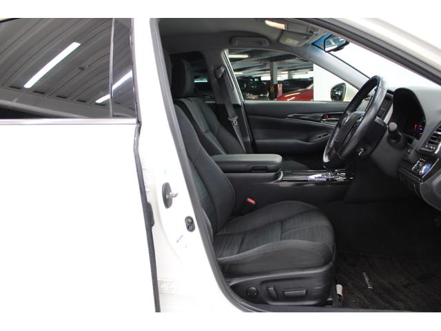 クラウンハイブリッド アスリートS 純正ナビ フルセグ バックカメラ レーダークルーズ 純正18インチAW 衝突軽減 パワーシート 防眩インナーミラー パークアシスト クリアランスソナー LEDヘッド Bluetooth ETC TRC(29枚目)