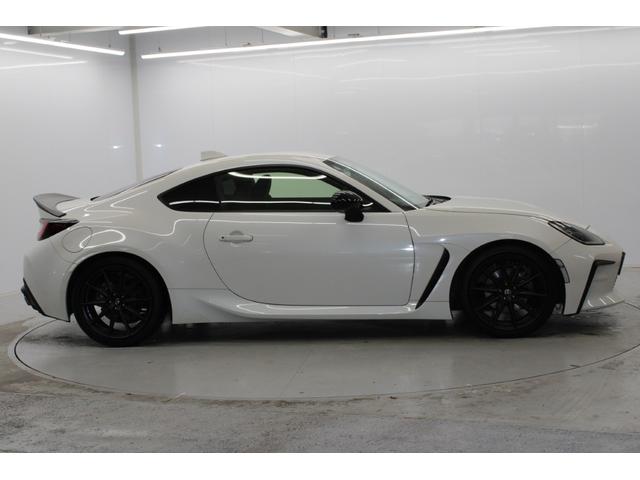 ＧＲ８６ ＲＺ　禁煙車　ワンオーナー　ＧＲスポーツマフラー　ＧＲサスペンションセット　６ＭＴ　ＡＴＯＴＯディスプレイオーディオ　純正１８インチアルミホール　シートヒター　クルーズコントロール　アダプティブヘッドライト（5枚目）