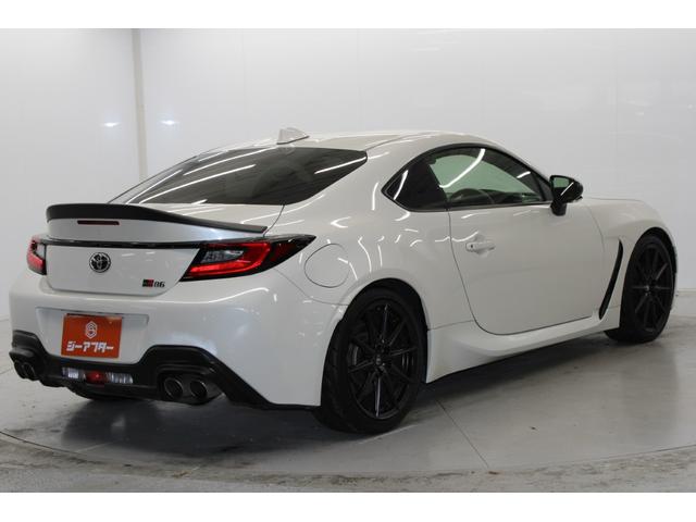 ＧＲ８６ ＲＺ　禁煙車　ワンオーナー　ＧＲスポーツマフラー　ＧＲサスペンションセット　６ＭＴ　ＡＴＯＴＯディスプレイオーディオ　純正１８インチアルミホール　シートヒター　クルーズコントロール　アダプティブヘッドライト（6枚目）