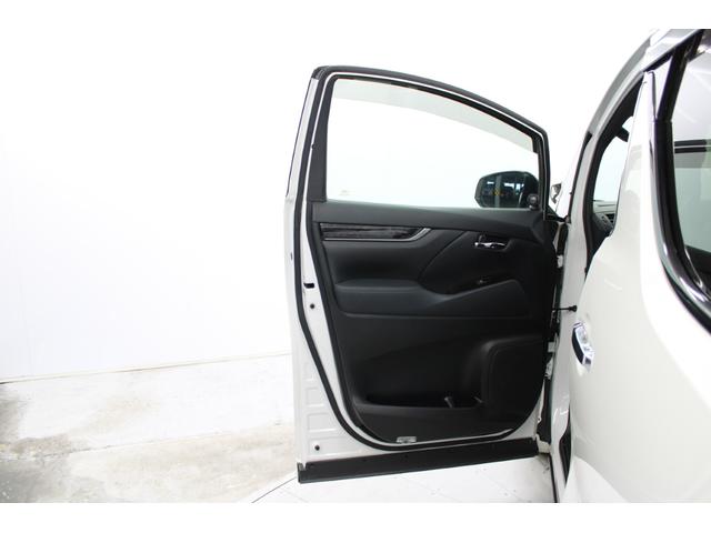 アルファード 2.5S タイプゴールド 後期 禁煙 サンルーフ 純正10インチナビ 純正12.1インチ後席モニター カープレイ バックカメラ 両側電動スライドドア 電動リアゲート トヨタセーフティセンス レーダークルーズ LEDヘッドライト(42枚目)