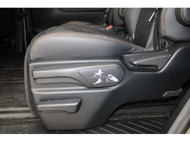 アルファード 2.5S タイプゴールド 後期 禁煙 サンルーフ 純正10インチナビ 純正12.1インチ後席モニター カープレイ バックカメラ 両側電動スライドドア 電動リアゲート トヨタセーフティセンス レーダークルーズ LEDヘッドライト(46枚目)