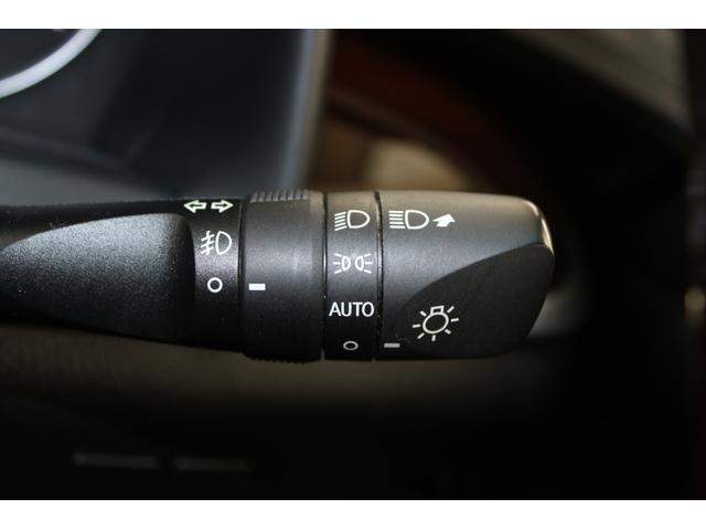 アルファード 2.5G 禁煙車 サンルーフ 純正12.1型後席モニター 純正10型ナビ バックカメラ フルセグ クリアランスソナー 両側電動スライドドア ベージュ内装 パワーシート オットマン ETC 純正17インチAW(64枚目)