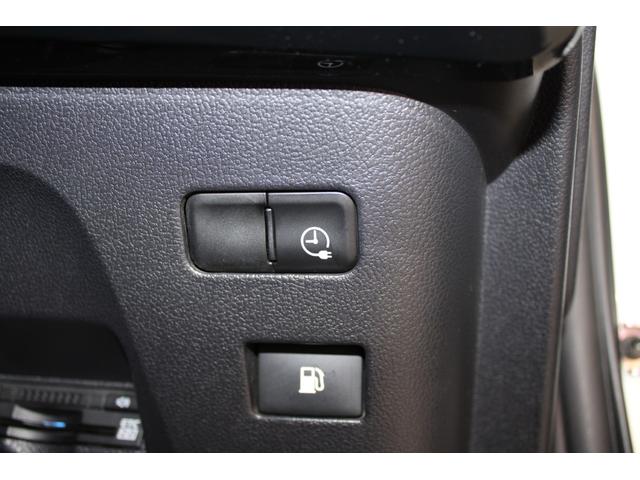 プリウスＰＨＶ Ａプレミアム　禁煙　モデリスタフルエアロ　モデリスタ１７インチＡＷ　ＥＴＣ２．０　黒革シート　純正１１．６型ナビ　Ｂカメラ　フルセグ　トヨタセーフティセンス　アダプティブクルーズコントロール　シートヒーター　ＢＳＭ（58枚目）