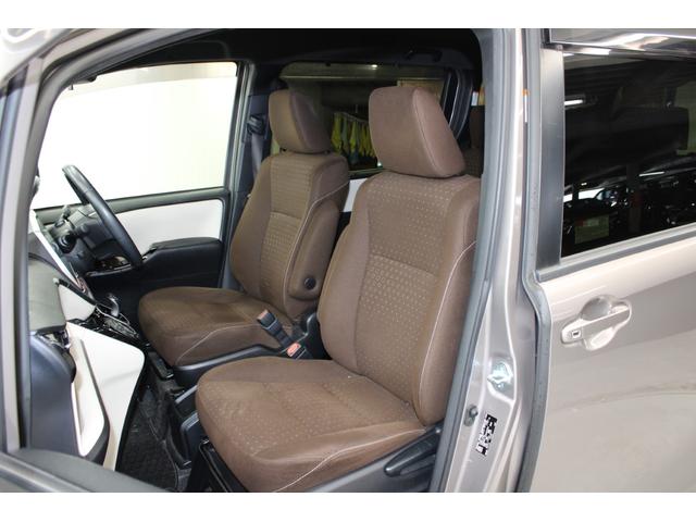 ノア ハイブリッドＧ　後期型　禁煙車　純正１０インチナビ　フルセグ　バックカメラ　トヨタセーフティセンス　クルーズコントロール　シートヒーター　電動スライドドア　ＥＴＣ　レーンキープ　ＬＥＤヘッドランプ　ＵＳＢ接続　ＡＢＳ（41枚目）