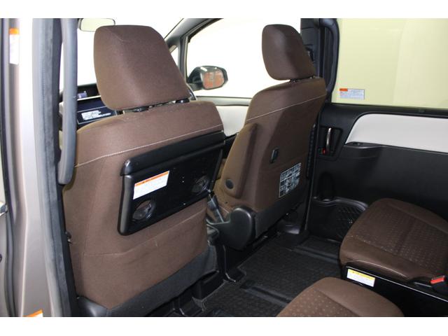 ノア ハイブリッドＧ　後期型　禁煙車　純正１０インチナビ　フルセグ　バックカメラ　トヨタセーフティセンス　クルーズコントロール　シートヒーター　電動スライドドア　ＥＴＣ　レーンキープ　ＬＥＤヘッドランプ　ＵＳＢ接続　ＡＢＳ（46枚目）