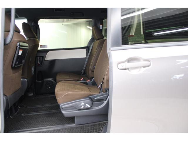 ノア ハイブリッドＧ　後期型　禁煙車　純正１０インチナビ　フルセグ　バックカメラ　トヨタセーフティセンス　クルーズコントロール　シートヒーター　電動スライドドア　ＥＴＣ　レーンキープ　ＬＥＤヘッドランプ　ＵＳＢ接続　ＡＢＳ（49枚目）