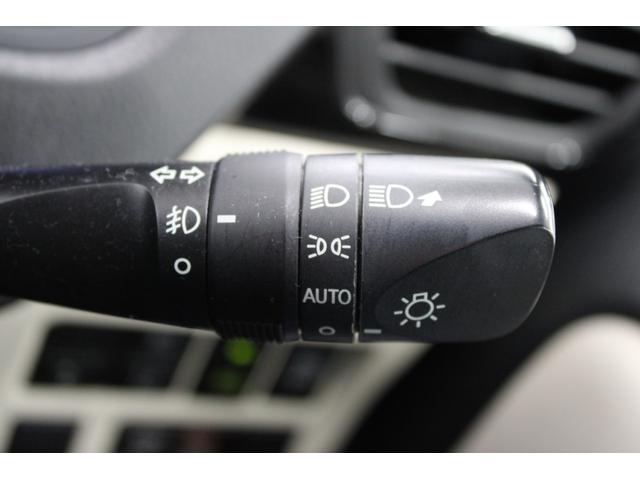 ノア ハイブリッドＧ　後期型　禁煙車　純正１０インチナビ　フルセグ　バックカメラ　トヨタセーフティセンス　クルーズコントロール　シートヒーター　電動スライドドア　ＥＴＣ　レーンキープ　ＬＥＤヘッドランプ　ＵＳＢ接続　ＡＢＳ（67枚目）