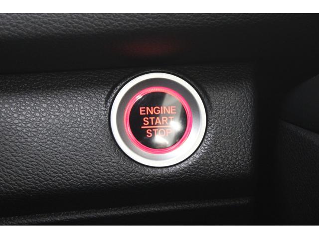 シビック ハッチバック　後期型　禁煙車　サンルーフ　レザーシート　純正ナビ　フルセグ　Ｂカメラ　レーダークルーズ　シートヒーター　パワーシート　ホンダセンシング　純正１８インチＡＷ　ＥＴＣ２．０　レーンアシスト　ＬＥＤヘッド（52枚目）