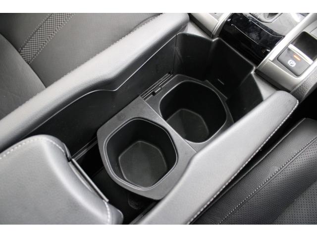 シビック ハッチバック　後期型　禁煙車　サンルーフ　レザーシート　純正ナビ　フルセグ　Ｂカメラ　レーダークルーズ　シートヒーター　パワーシート　ホンダセンシング　純正１８インチＡＷ　ＥＴＣ２．０　レーンアシスト　ＬＥＤヘッド（72枚目）