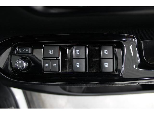 ヴォクシー ＺＳ　煌　禁煙車　後期型　ＴＲＤフルエアロ　純正１０型ナビ　フルセグ　バックカメラ　セーフティーセンス　クルーズコントロール　両側電動スライドドア　社外デジタルインナーミラー　社外マフラー　ＬＥＤヘッド・フォグ（31枚目）