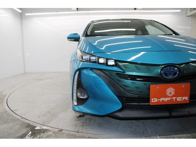 プリウスＰＨＶ Ｓナビパッケージ　ソーラー充電システム　純正１１．６型ナビ　フルセグ　バックカメラ　急速充電対応　ＥＴＣ２．０　トヨタセーフティセンスＰ　アダプティブクルーズコントロール　シートヒーター　４灯式ＬＥＤヘッドランプ（12枚目）