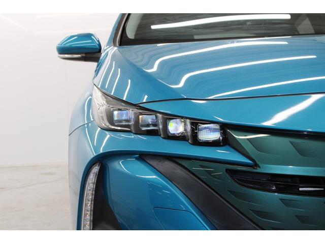 プリウスＰＨＶ Ｓナビパッケージ　ソーラー充電システム　純正１１．６型ナビ　フルセグ　バックカメラ　急速充電対応　ＥＴＣ２．０　トヨタセーフティセンスＰ　アダプティブクルーズコントロール　シートヒーター　４灯式ＬＥＤヘッドランプ（13枚目）