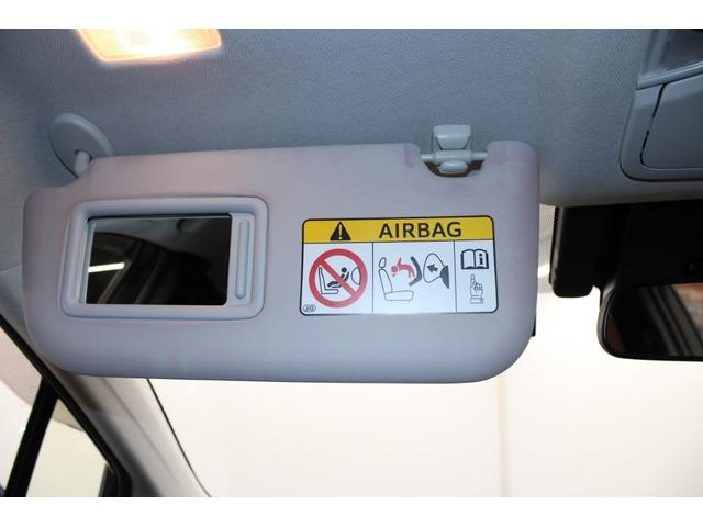 プリウスＰＨＶ Ｓナビパッケージ　ソーラー充電システム　純正１１．６型ナビ　フルセグ　バックカメラ　急速充電対応　ＥＴＣ２．０　トヨタセーフティセンスＰ　アダプティブクルーズコントロール　シートヒーター　４灯式ＬＥＤヘッドランプ（49枚目）