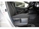 ハイブリッドＸ　禁煙車　純正ディスプレイオーディオ　バックカメラ　ビルトインＥＴＣ　レーダークルーズコントロール　衝突軽減ブレーキ　オートマチックハイビーム　レーンキープアシスト　純正フロアマット　ＵＳＢ入力端子（24枚目）