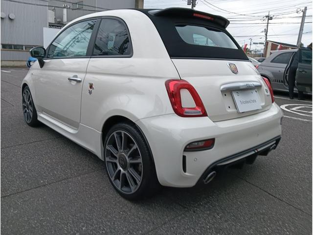 アバルト595C ツーリズモ ETC パーキングセンサー パドルシフト 17インチ純正ホイール レザーシート 電動ソフトトップ AppleCarPlay/AndroidAuto Bluetooth オートエアコン(11枚目)