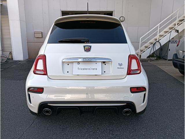 アバルト５９５ ツーリズモ　キーレスエントリー　ダブルエアバッグ　盗難防止システム　Ｃソナー　革シート　パワーステアリング　フルオートエアコン　Ｂｌｕｅｔｏｏｔｈ接続　ＵＳＢポート（6枚目）