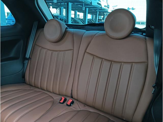 アバルト５９５ ツーリズモ　キーレスエントリー　ダブルエアバッグ　盗難防止システム　Ｃソナー　革シート　パワーステアリング　フルオートエアコン　Ｂｌｕｅｔｏｏｔｈ接続　ＵＳＢポート（16枚目）