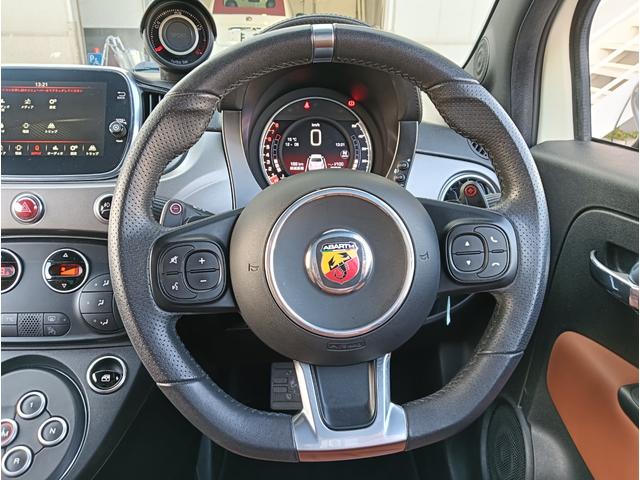 アバルト５９５ ツーリズモ　キーレスエントリー　ダブルエアバッグ　盗難防止システム　Ｃソナー　革シート　パワーステアリング　フルオートエアコン　Ｂｌｕｅｔｏｏｔｈ接続　ＵＳＢポート（17枚目）