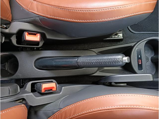 アバルト５９５ ツーリズモ　キーレスエントリー　ダブルエアバッグ　盗難防止システム　Ｃソナー　革シート　パワーステアリング　フルオートエアコン　Ｂｌｕｅｔｏｏｔｈ接続　ＵＳＢポート（23枚目）