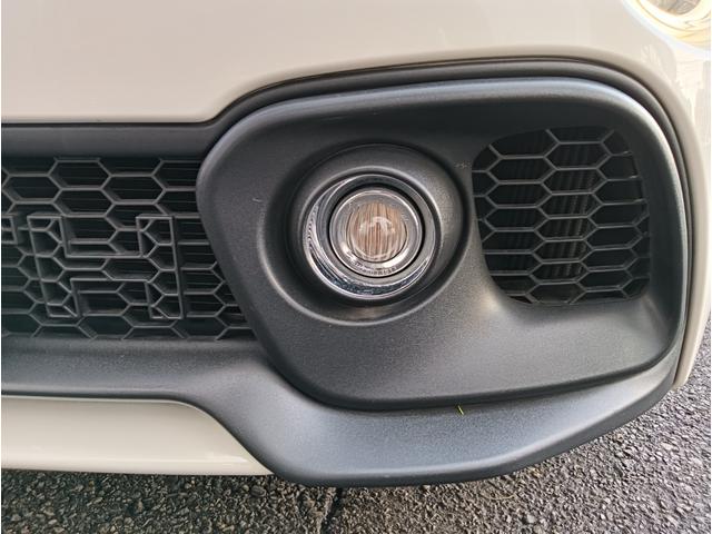 アバルト５９５ ツーリズモ　キーレスエントリー　ダブルエアバッグ　盗難防止システム　Ｃソナー　革シート　パワーステアリング　フルオートエアコン　Ｂｌｕｅｔｏｏｔｈ接続　ＵＳＢポート（30枚目）